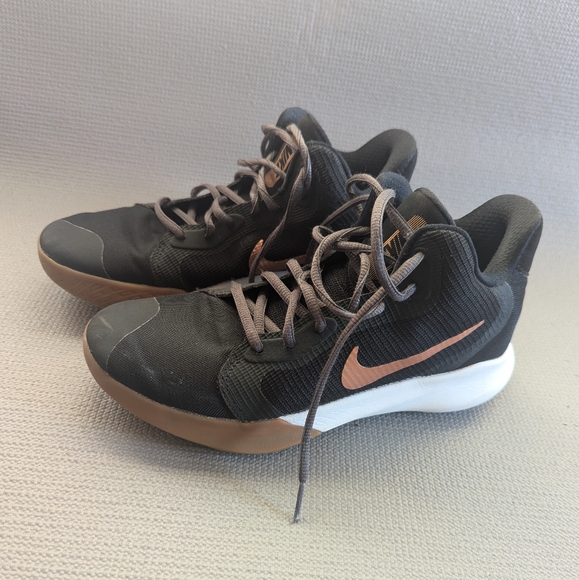 #32 - NIKE Precision III Black Metallic Copper Basketball Shoe - Picture 2 of 12